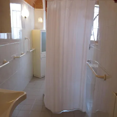 דירה Le Palaie - 'panettoni' Pec201 By Interhome *